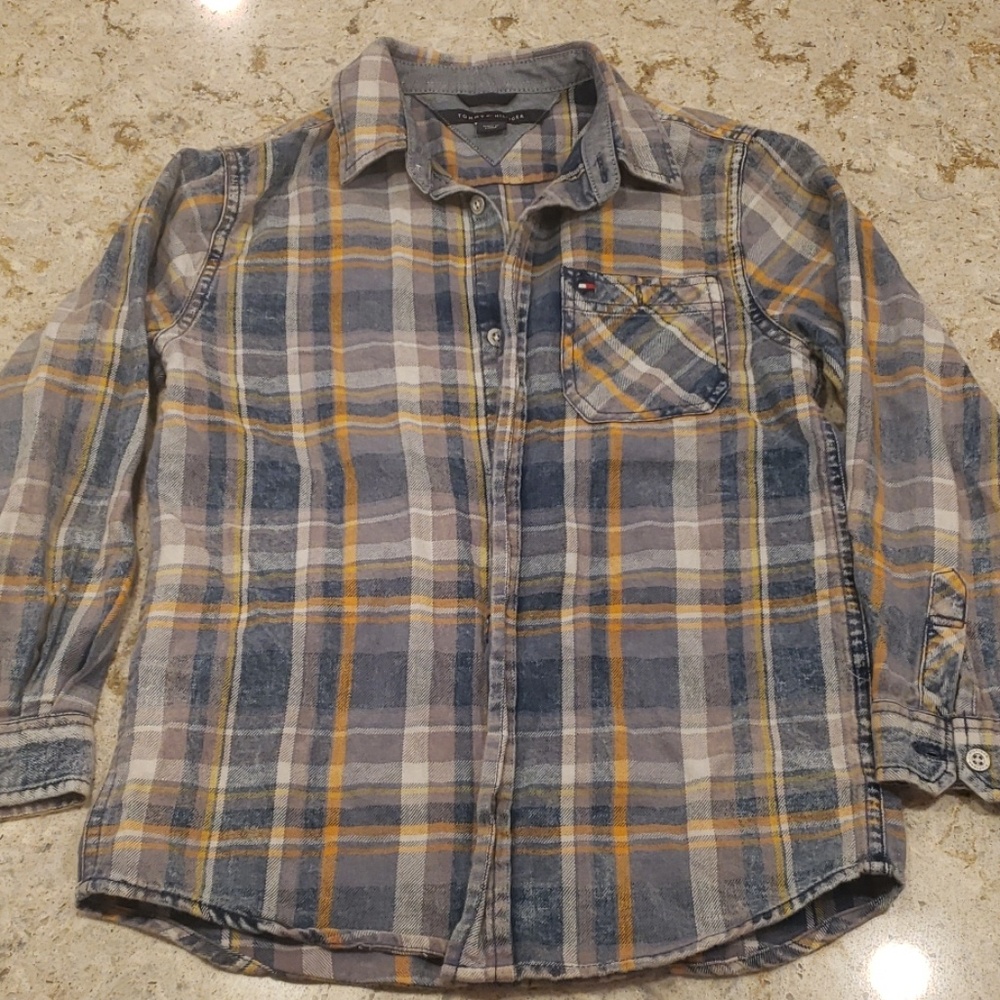 Tommy Hilfiger boys size 7 flannel shirt
